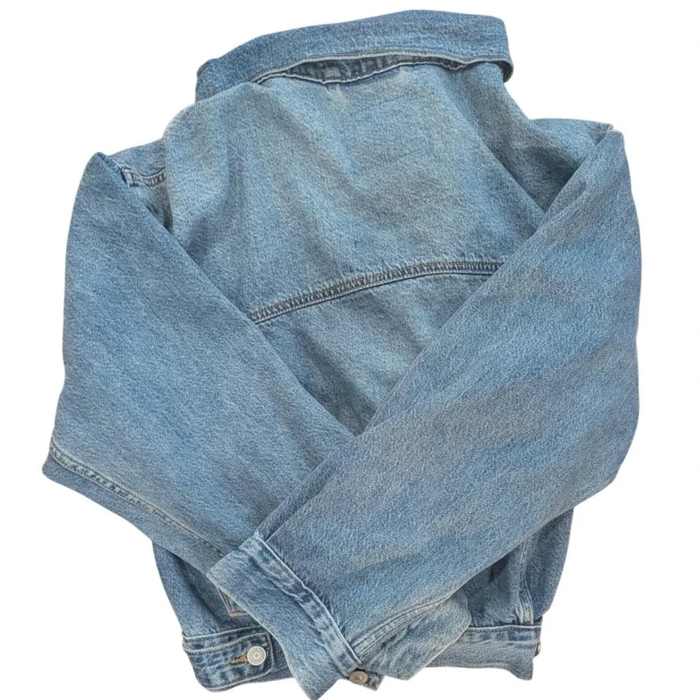 Levis —excellent used